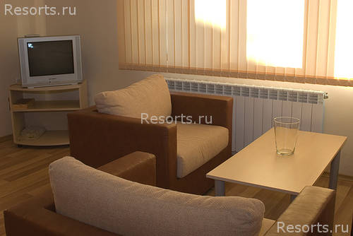 Snowplough Apts 3